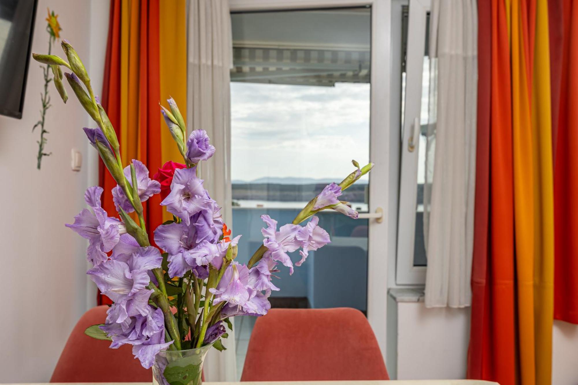 Navy Apartments Ядраново Екстериор снимка