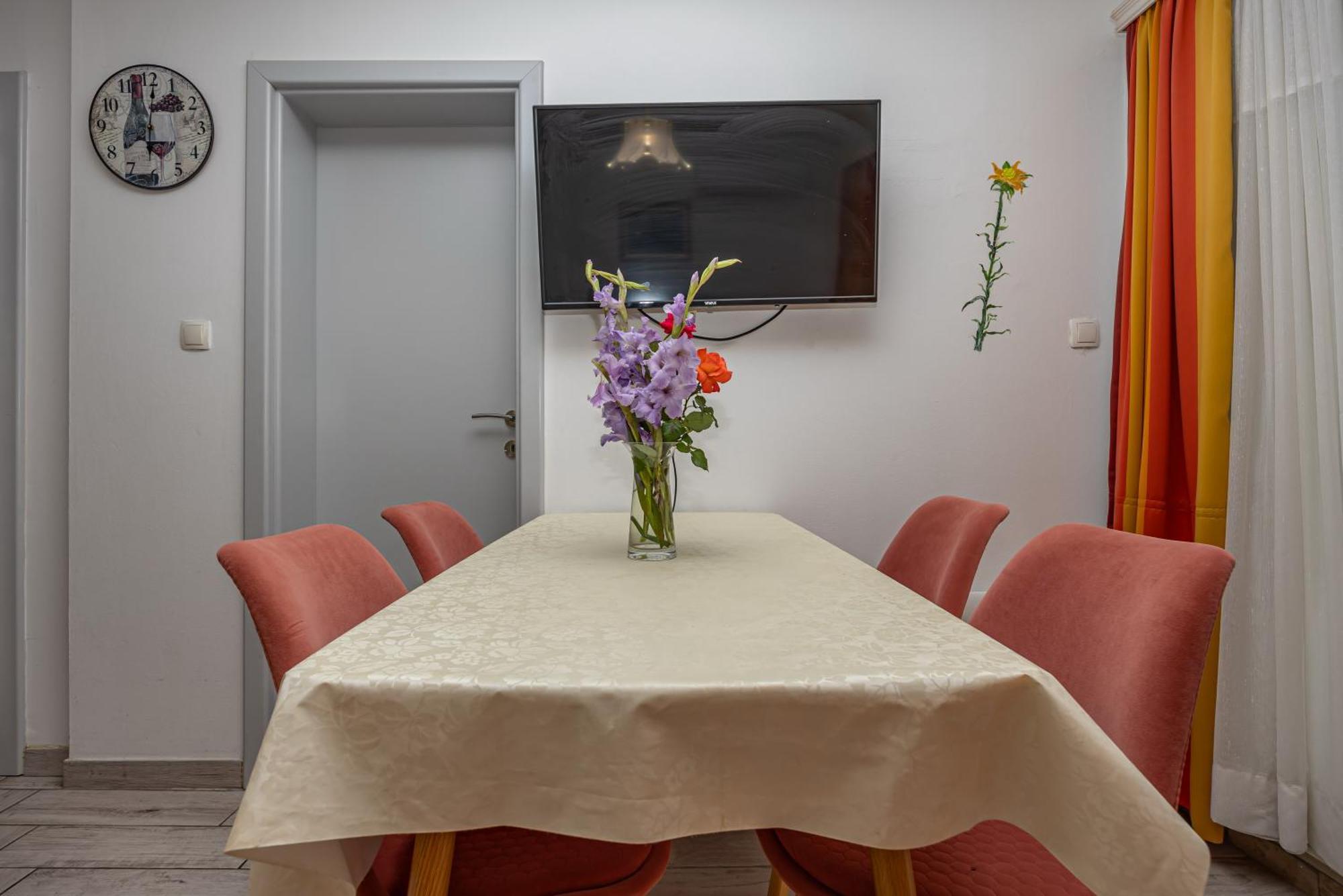 Navy Apartments Ядраново Екстериор снимка