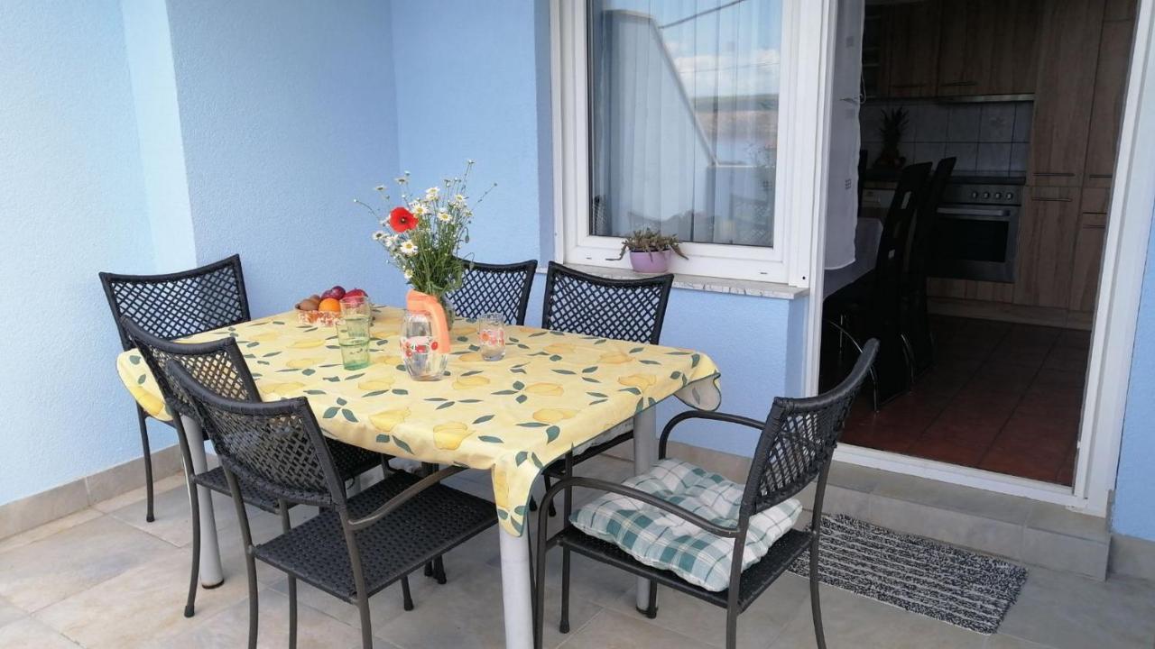 Navy Apartments Ядраново Екстериор снимка
