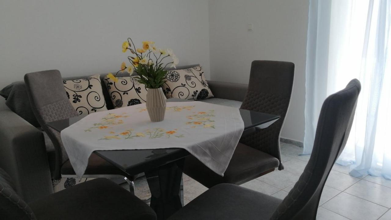 Navy Apartments Ядраново Екстериор снимка